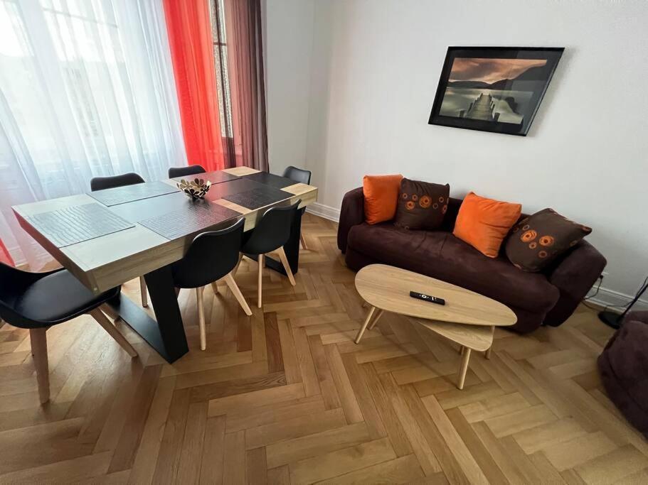 Esprit Vosges - 3 Chambres De Charme Мюлуз Екстериор снимка